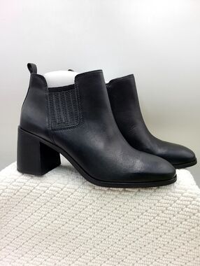 Lucky Brand Black Leather Block Heel Ankle Booties